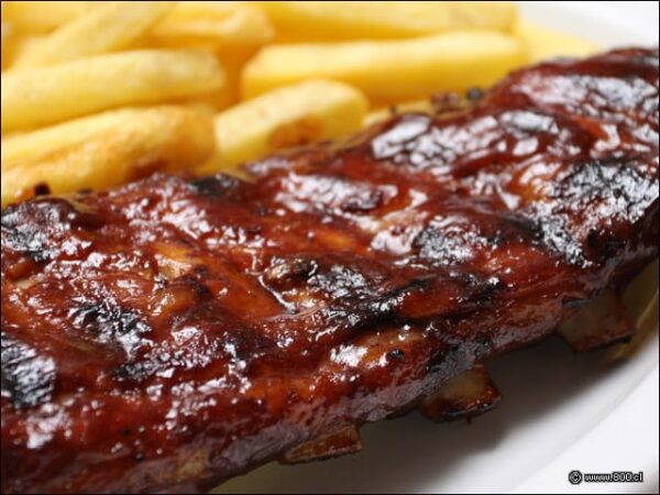 Costillas asadas BBQ